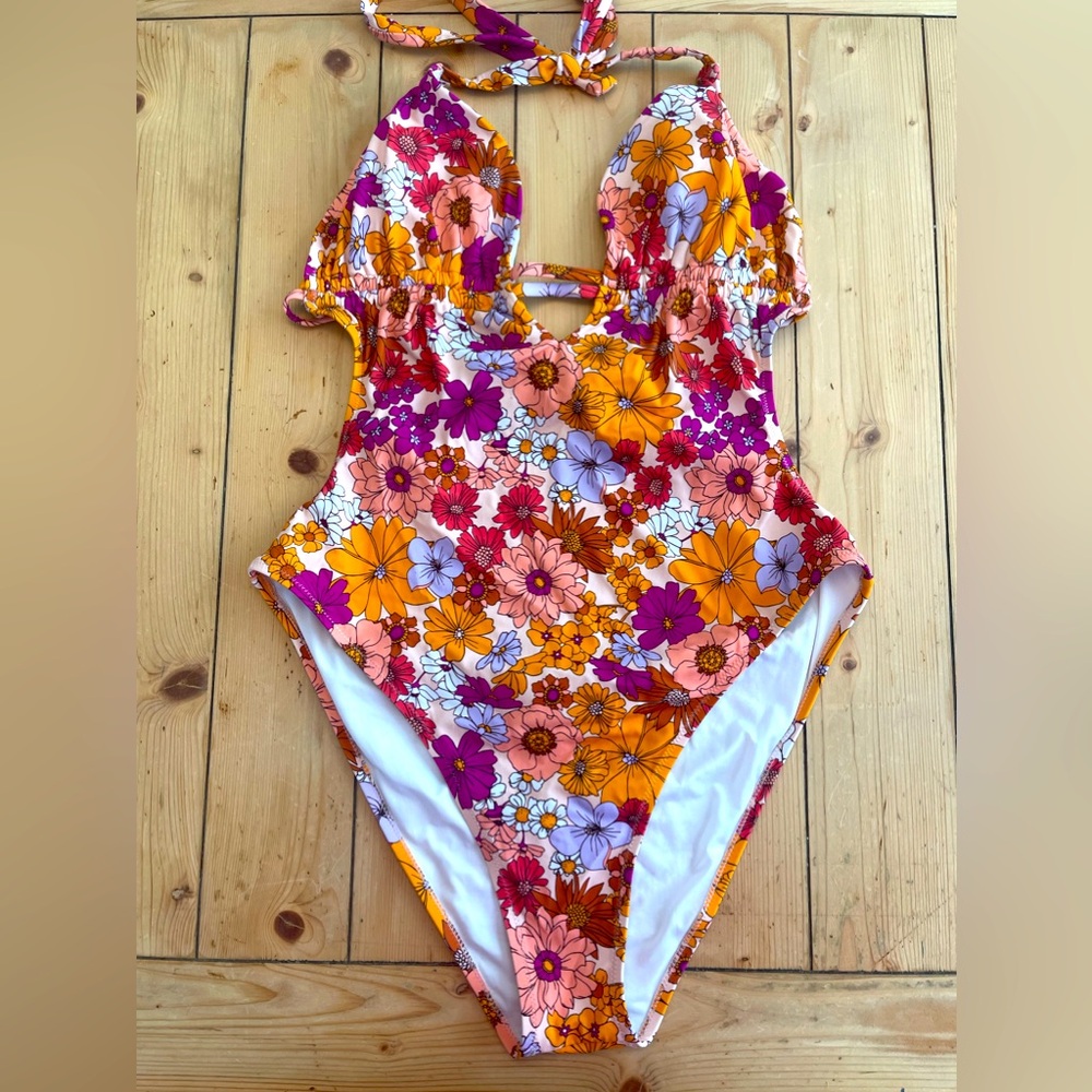 Flower patterned XL Shade & Shore One-Piece Swimsuit
